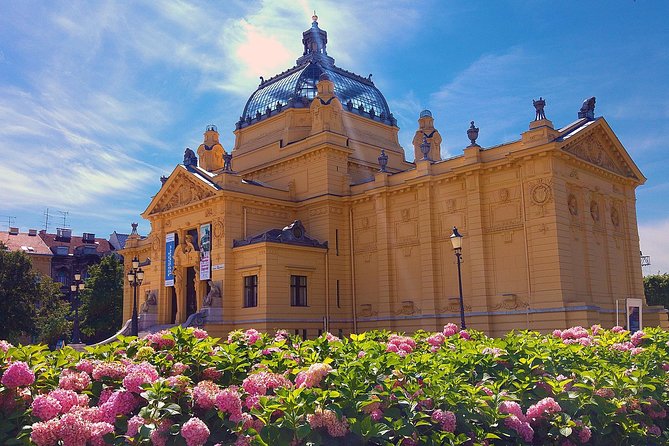 Private transfer from Budapest to Zagreb, 2h stop for sightseeing - Key highlights worth knowing