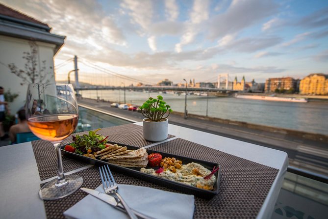 Rudas Bistro Extra Brunch - Your 3-hour window: how it usually plays out