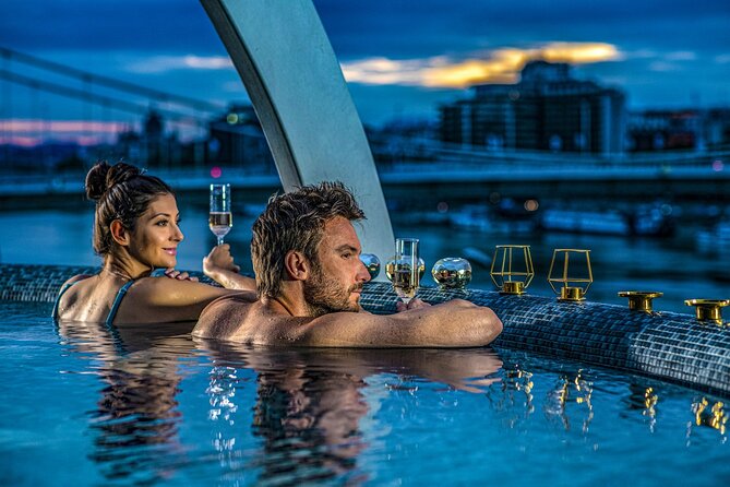 Rudas Bistro Gastro-Wellness - Entering the baths: Saunas and the included wellness zones