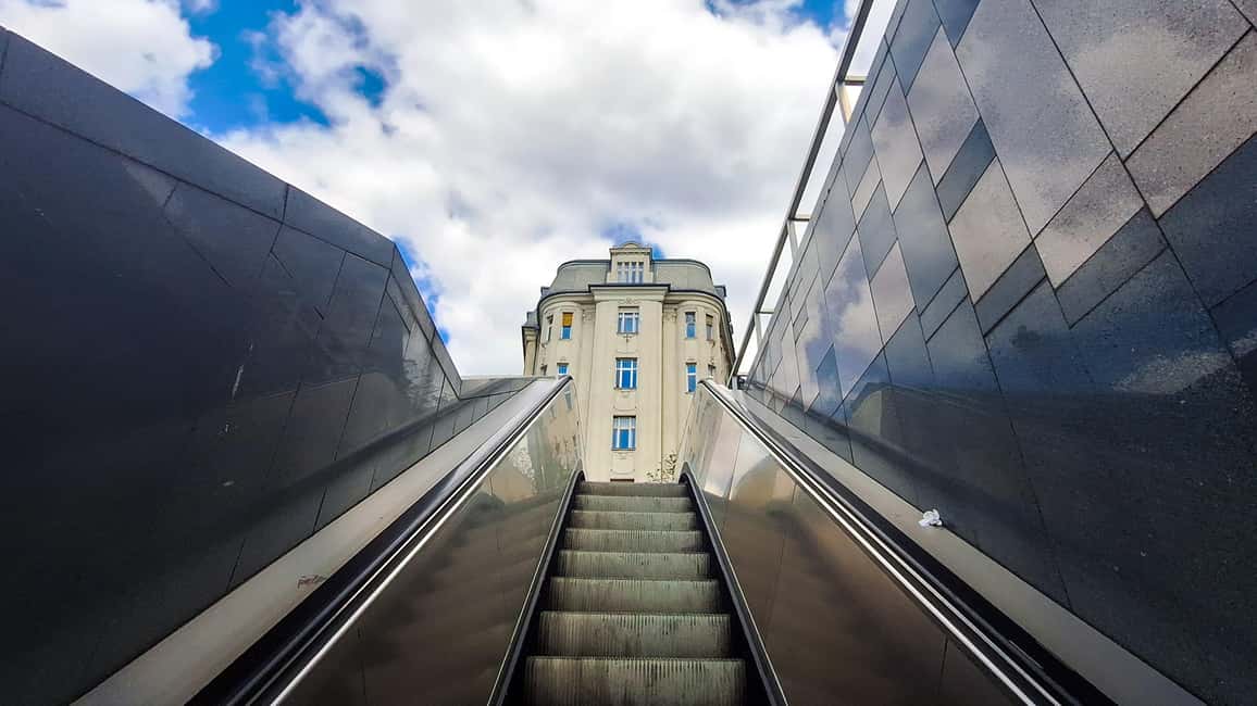 Street photography with your smartphone, tour of Budapest - Editing with the free Lightroom app: finish stronger than you started