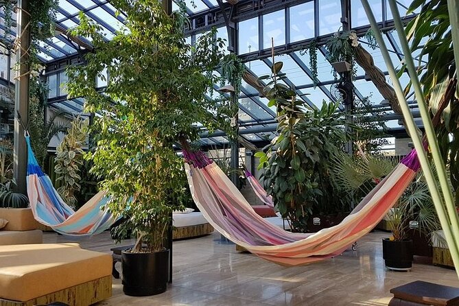 Széchenyi Thermal Spa Palm House Pass - Exclusive Area - Changing in comfort: slippers, a swimming cap, and why flip-flops help