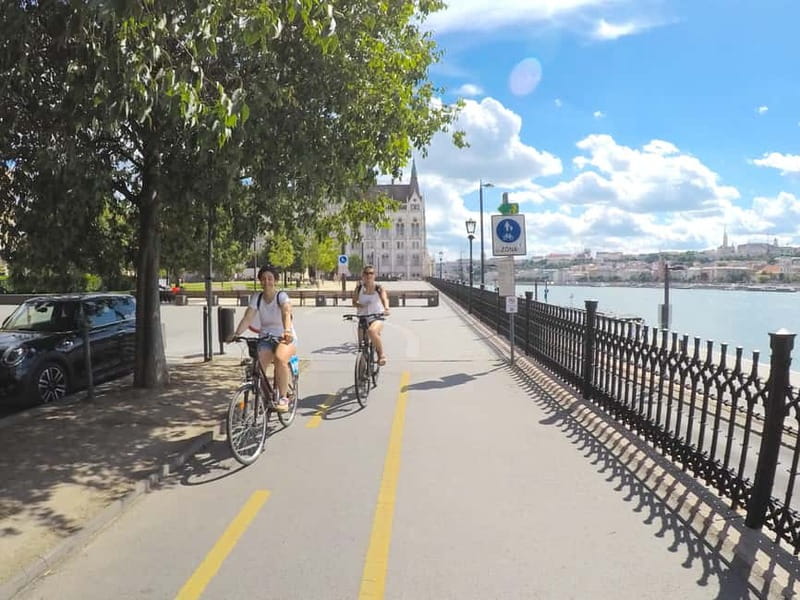 Szentendre Bike & Train Tour by Budapest Bike Breeze - Starting in Budapest: Rumbach Sebestyén Street and the City-Sight Bike Warmup