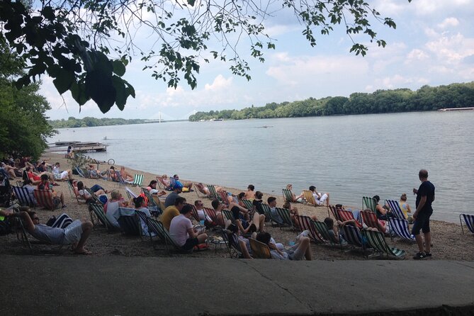 Szentendre: Self-guided Bicycle Tour with optional boat transfer - Stop 2: Margaret Island, car-free roads, and real riverside pauses