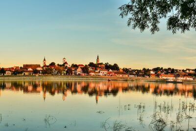 Szentendre the Artists Village Half-Day Tour from Budapest - Entering Szentendre: cobblestones, churches, and craft-shop wandering