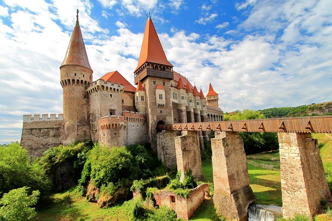 Transylvania Tour from Budapest to Bucharest: 4 days - Small-group comfort and guides who keep days practical