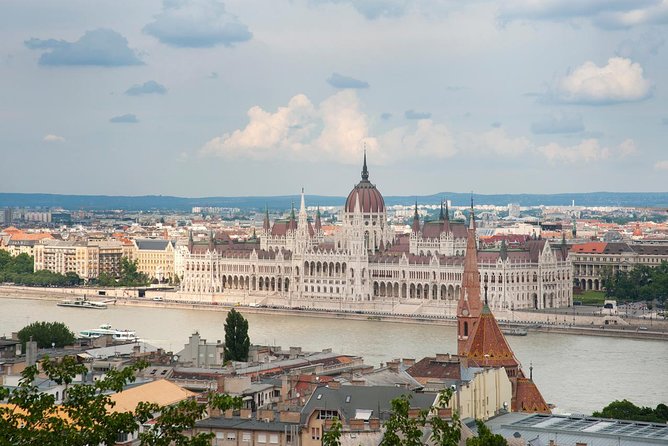 Walk in Buda with Hospital in the Rock Underground Cave Visit - Buda Castle Royal Terrace: A Free Viewpoint Moment