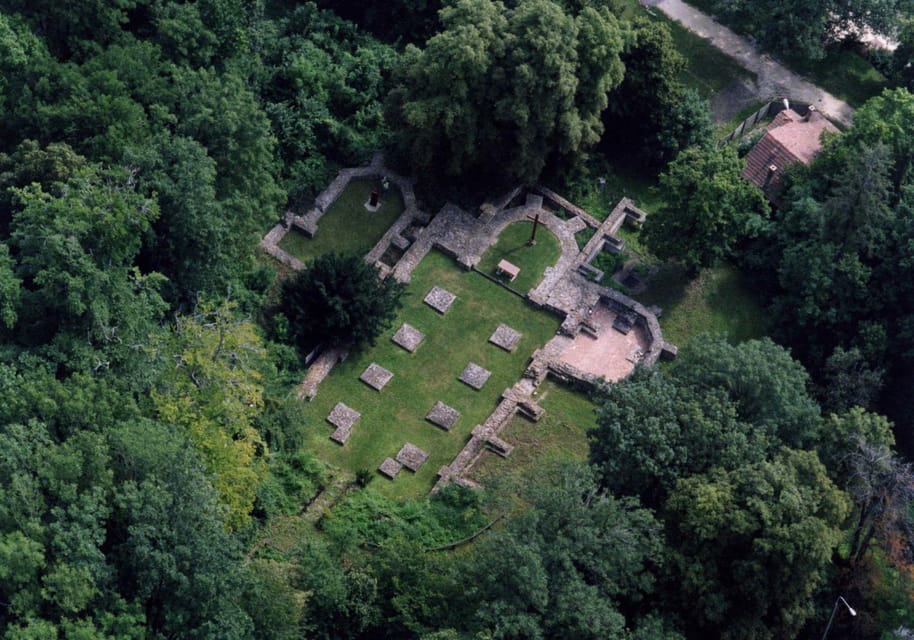 Walk to recent and aged spiritual sanctuaries near Budapest - Budaszentlőrinci pálos kolostor: where the Paulian monastery ruins feel real