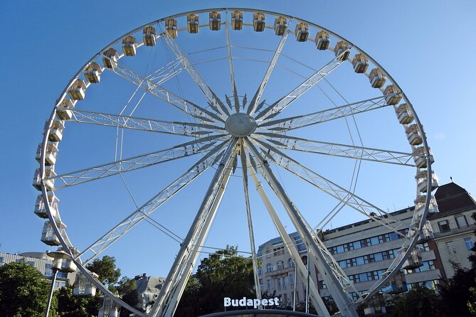 Walking Tour Budapest incl. the Shoes on the Danube Bank - Vorosmarty Square and Váci Street: Budapest’s Everyday Drama